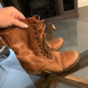 Steve Madden Brown leather boots